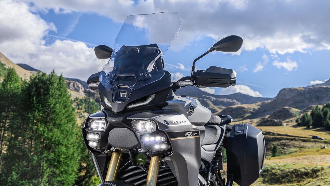 Test a Testa Honda NT1100 DCT ES VS Yamaha Tracer 9 GT AMT: chi è meglio per viaggiare? (VIDEO)